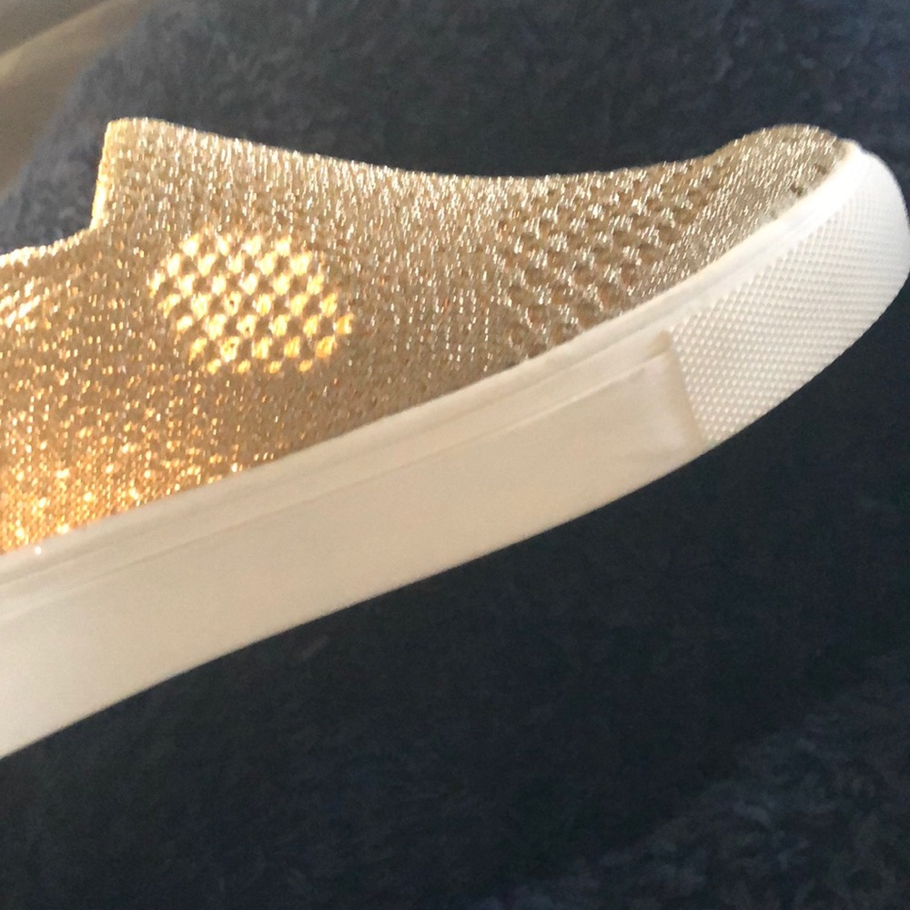Steve Madden slip ons